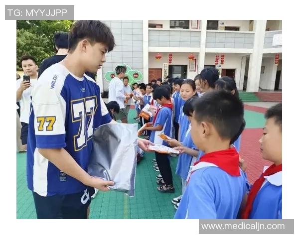 篮球球队携手社区开展公益活动助力青少年成长与健康发展