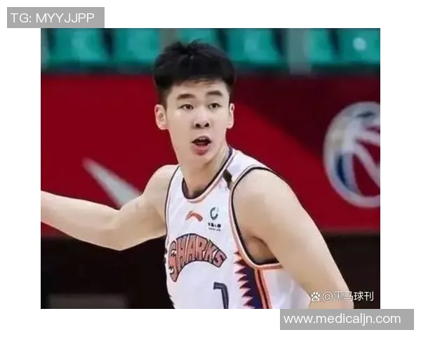 郭昊文在上海CBA赛季中的表现与未来发展潜力分析 郭昊文在上海CBA赛季中的表现与未来发展潜力分析