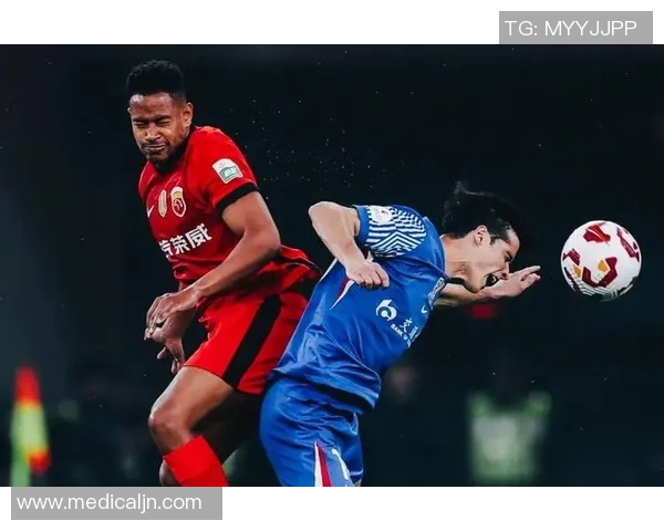 邓涵文精彩表现成功封堵上海申花助力球队取得关键胜利