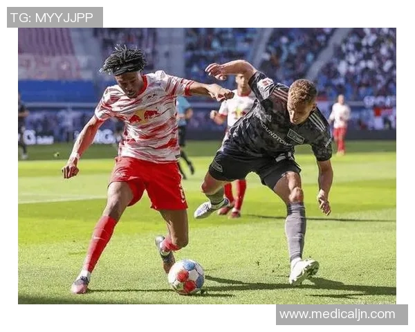 勒沃库森主场大胜沃尔夫斯堡,豪取3分继续领跑德甲联赛 勒沃库森主场大胜沃尔夫斯堡,豪取3分继续领跑德甲联赛