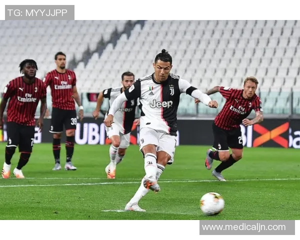 尤文图斯客场战平AC米兰,C罗梅开二度助球队保住联赛榜首位置 尤文图斯客场战平AC米兰,C罗梅开二度助球队保住联赛榜首位置